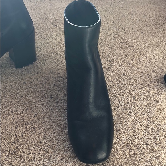 Stuart Weitzman Bacari Leather Ankle Boots - Picture 2 of 6